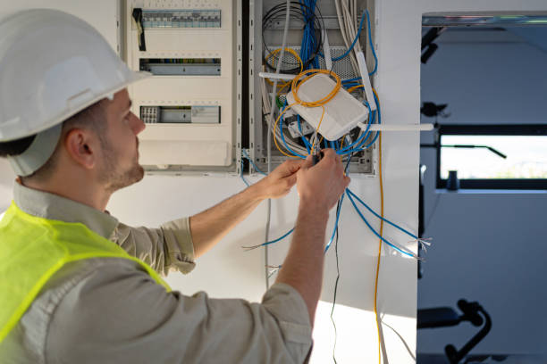 Best Emergency Electrical Repair  in Dakota Dunes, SD